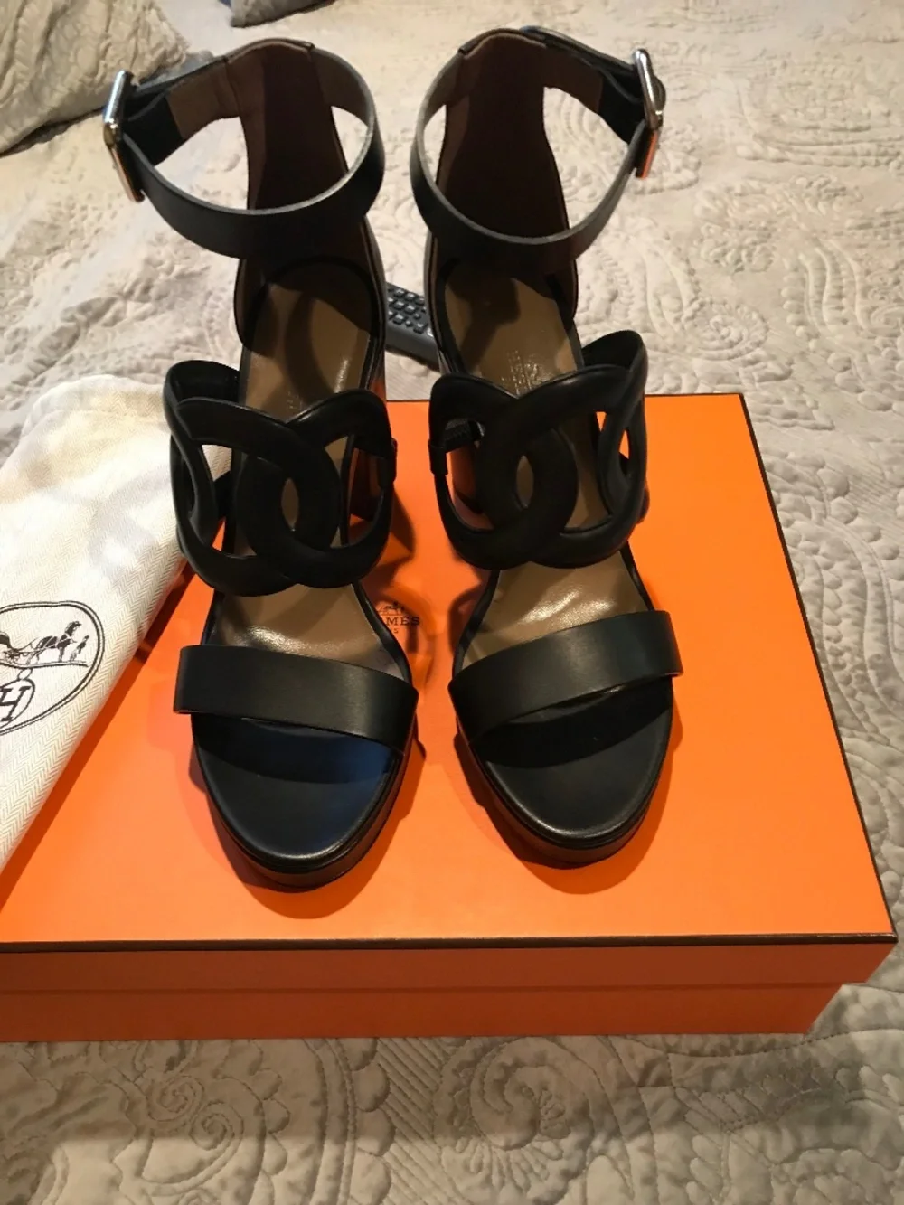 Hermes shoes - Picture 1 of 2